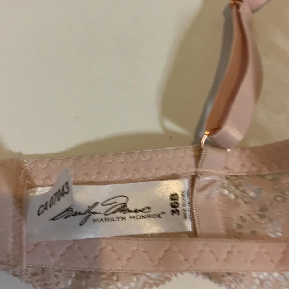 Used bra - Picture 4 of 7
